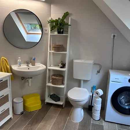Gardony Vendeghaz Apartmán *